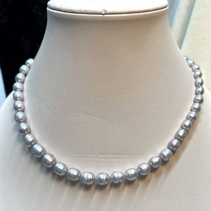 Honora light gray graduated 18-20” pearl necklace with sterling silver clasp.